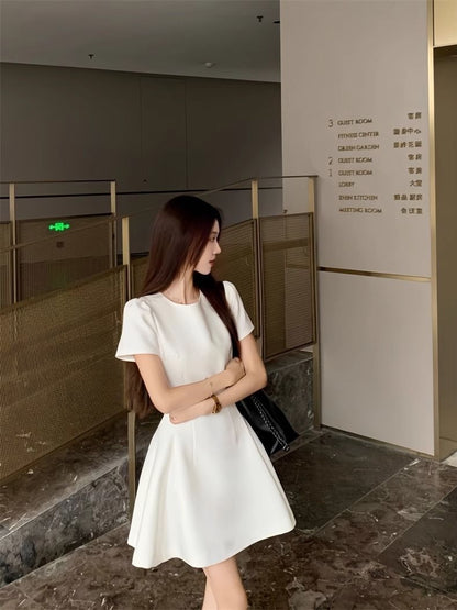 Elegant Short-sleeve Dress That Makes Petite Figures Look Taller