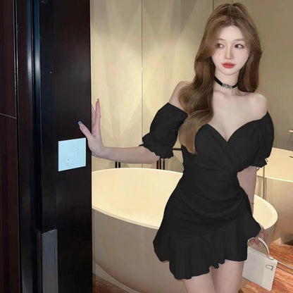 Fitted Waist-cinching Figure-flattering Plus-size Hip-hugging Dress